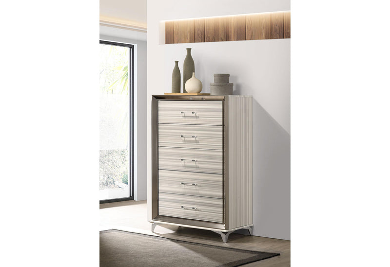 ZAMBRANO WHITE CHEST