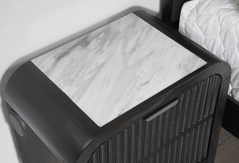 BECKETT WHT/BLK QUEEN BED GROUP